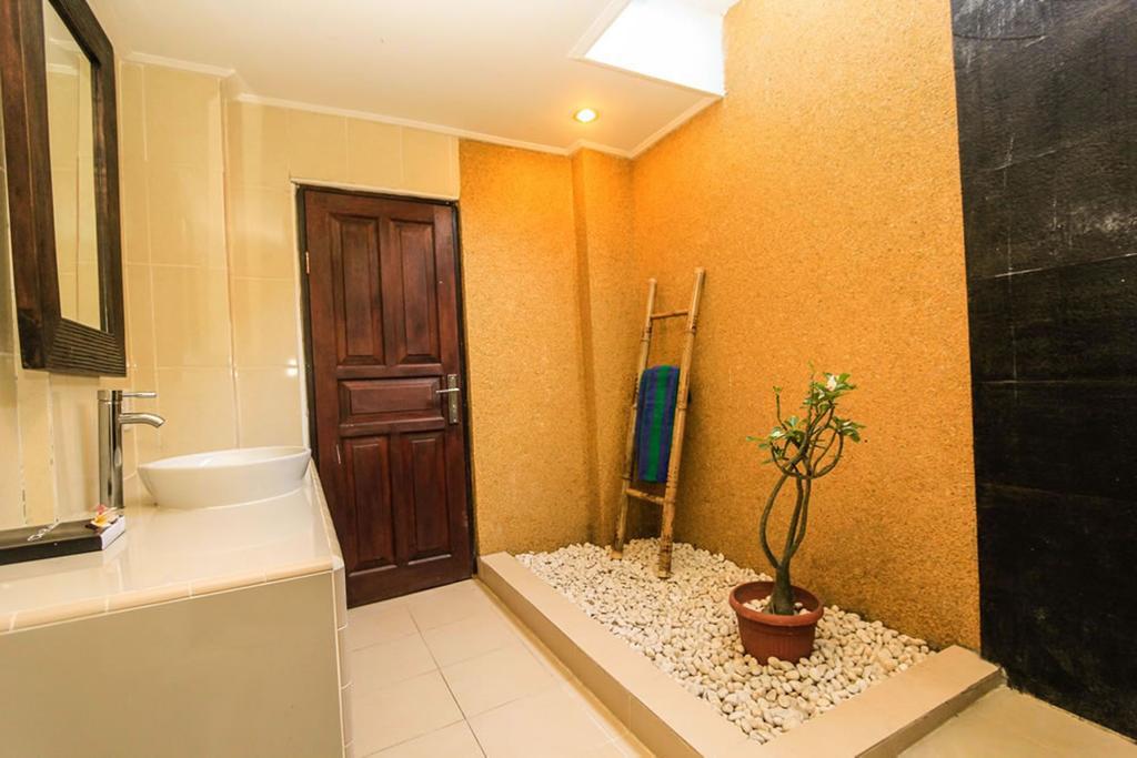 Radiant Jepun Villa Legian Δωμάτιο φωτογραφία